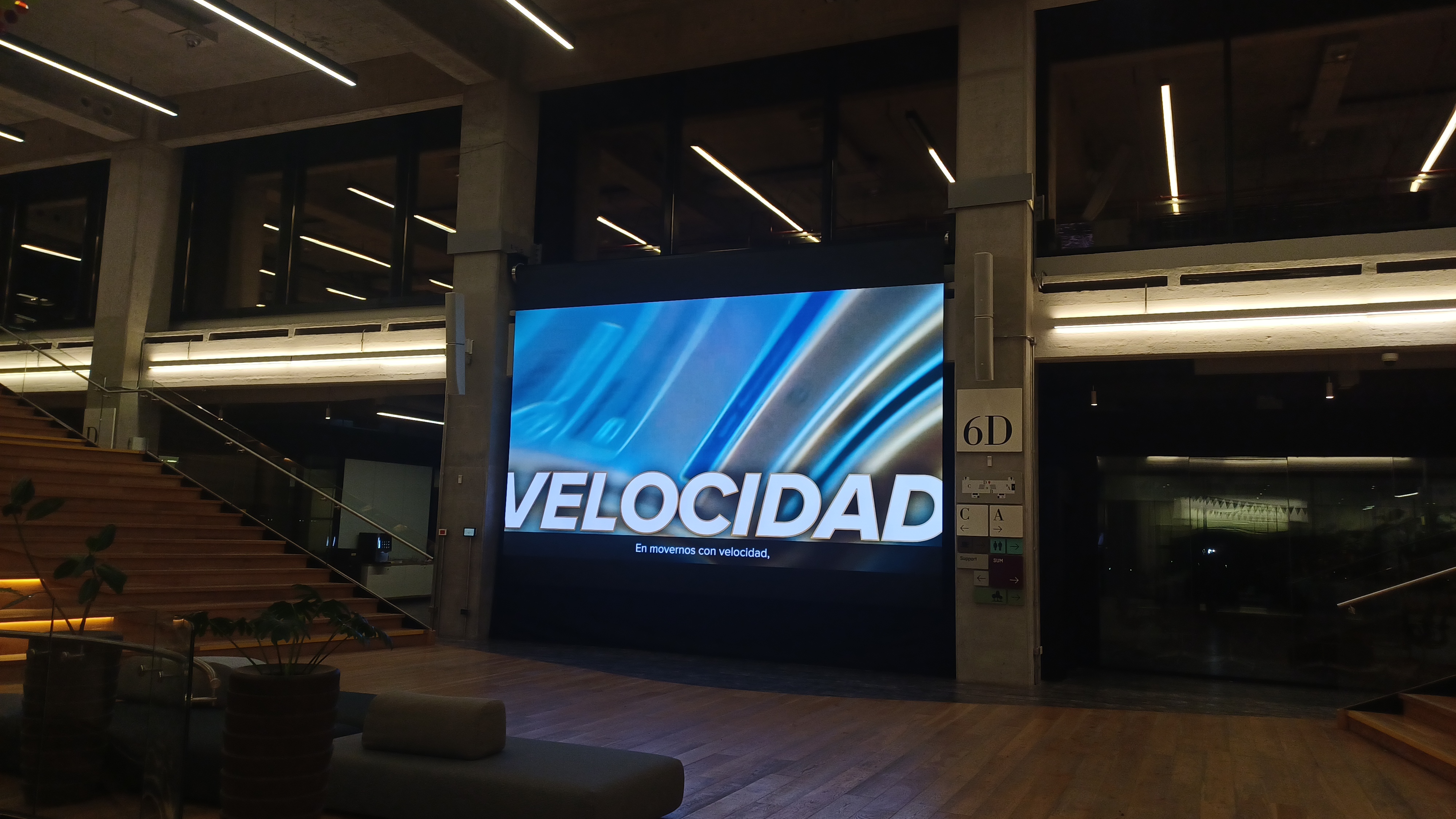 Roll-up Screen — Mercado Libre — Special Projects