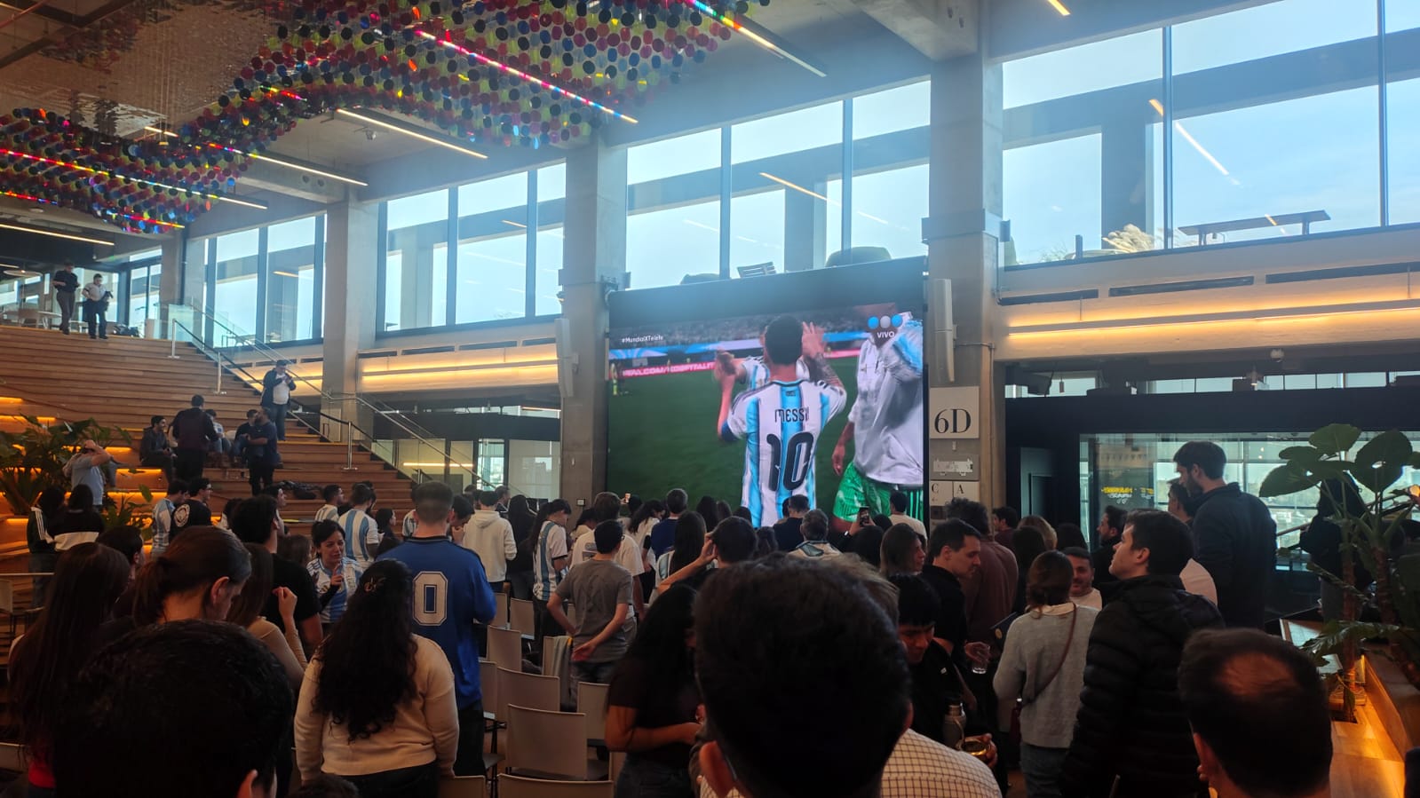 Roll-up Screen — Mercado Libre — Special Projects